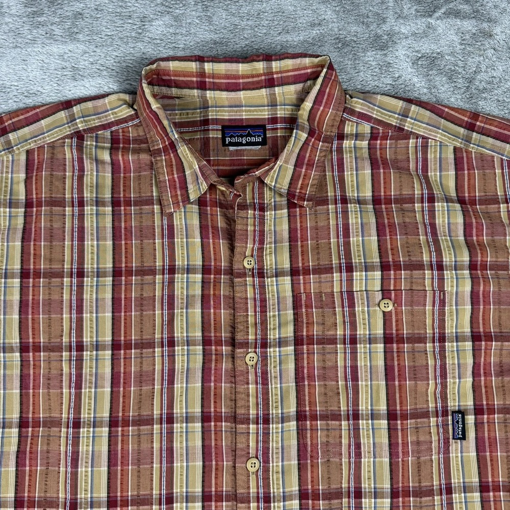 Patagonia Puckerware Shirt Men's XL Brown Plaid Seersucker Short Sleeve Hiking